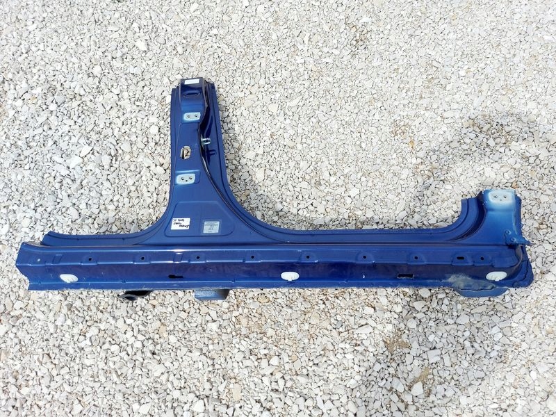 фото №1, Peugeot 2008 1 i поріг правий kuc обшивка