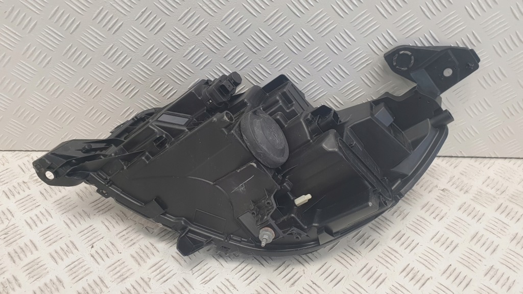 фото №9, Peugeot 208 ii лампа права фара правий 9833036180 90200108