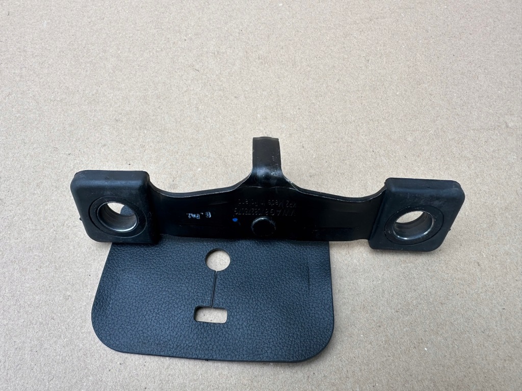 фото №7, Skoda fabia iii hb засов крышки задняя 8v0827507g