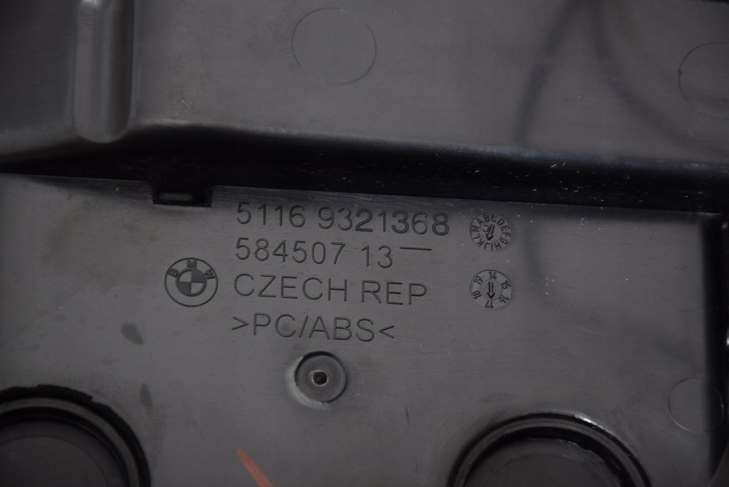 фото №15, Bmw 7 g11 g12 зарядний пристрій індукційна телефону - бардачка підлокітник