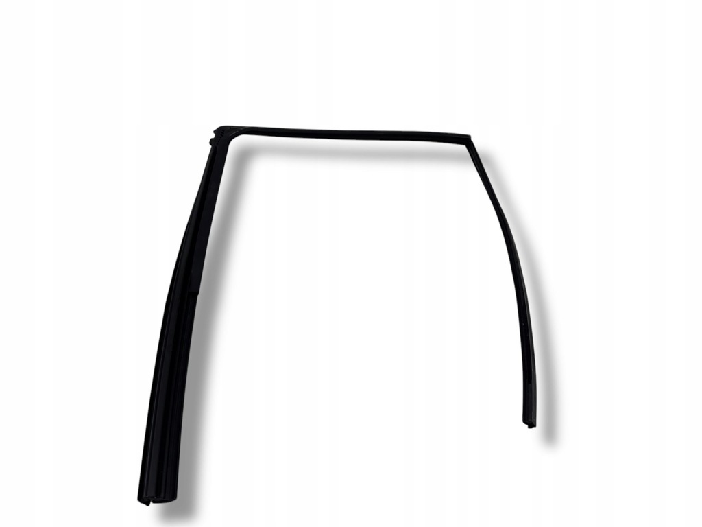 фото №11, Toyota yaris cross 2022 задняя сторона правая резиновый прокладка дверь задних