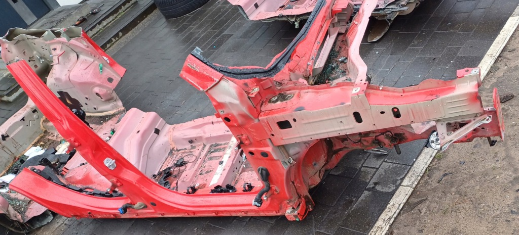 Купити Підкрилок блок двигуна поріг лонжерон bok правий jeep renegade lift 2020r