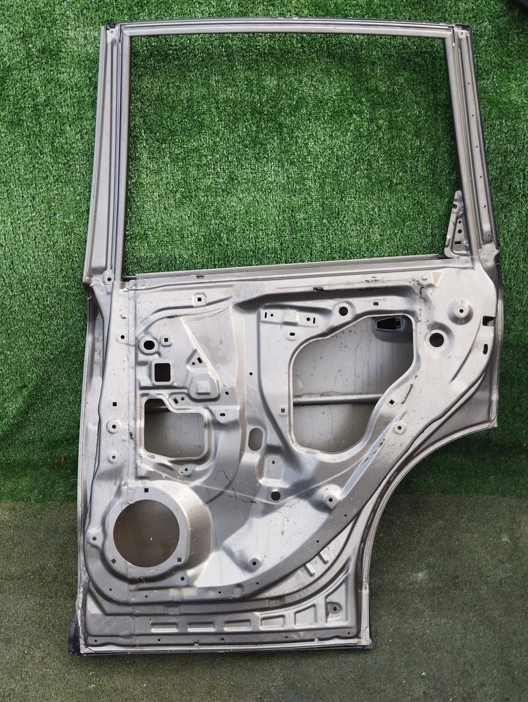 фото №15, Дверь правое задняя задние subaru forester iv sj 4 13-