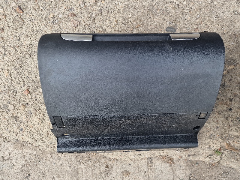 фото №1, Бардачок пасажира audi a3 8p 2005r