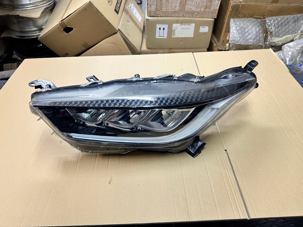 фото №1, Лампа full led toyota yaris iv mazda 2 k0-8 левая