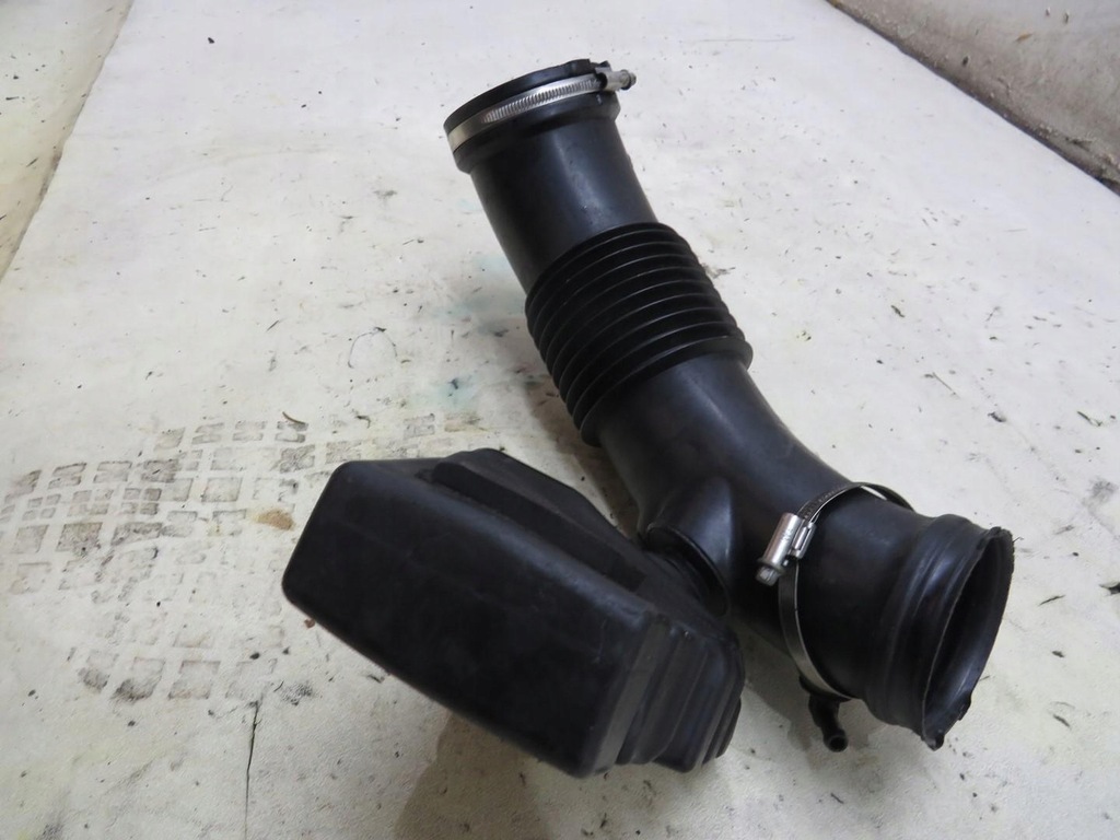 фото №6, Шланг труба воздуха audi q5 8r 3.2 fsi