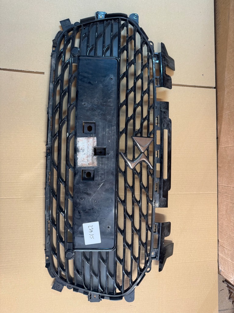 фото №1, Citroen ds3 решётка радиатора решётка радиатора оригинал