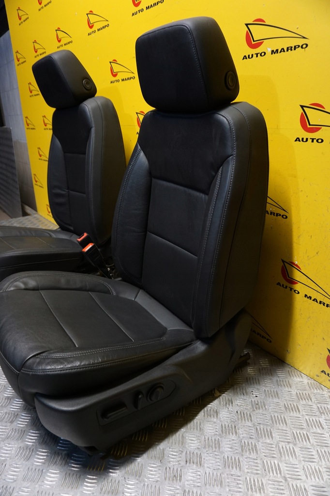 фото №8, Silverado 1500 2021 - сиденье сиденья заднее сиденье комплект кожа