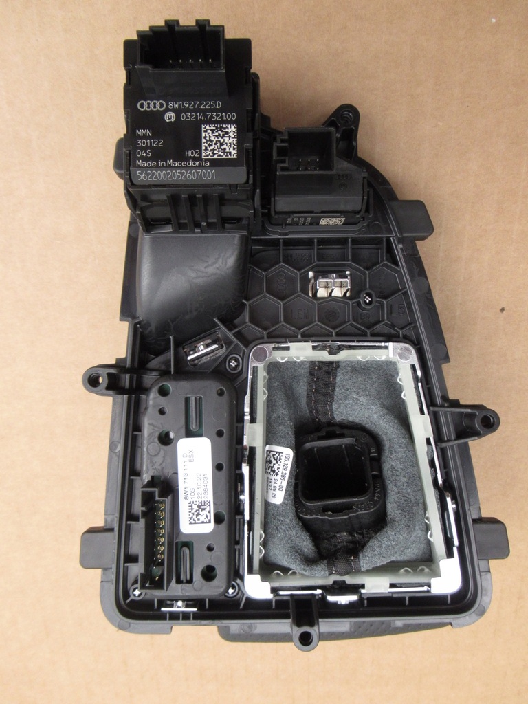 фото №8, Audi rs5 8w ручка переключения передач чехол 8w1713111d