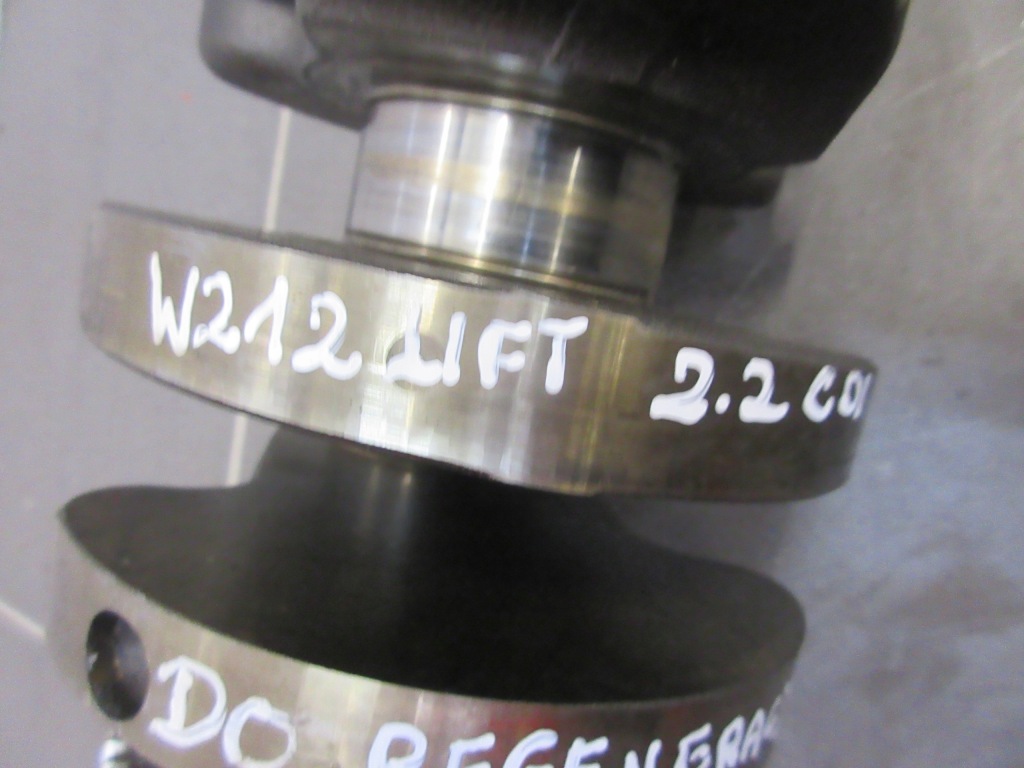 Wał колінчастий mercedes w212 2.2 cdi рестайлінг  a6512411t246 в Україні