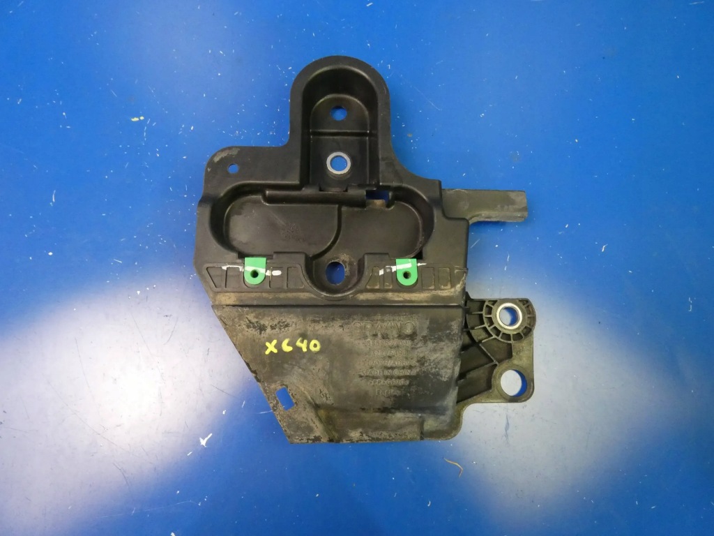 фото №1, Volvo xc40 кронштейн радиатора защита