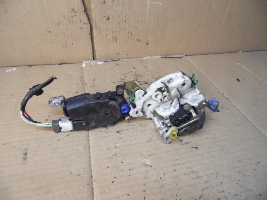 фото №2, Subaru forester 1 замок дверь левый перед