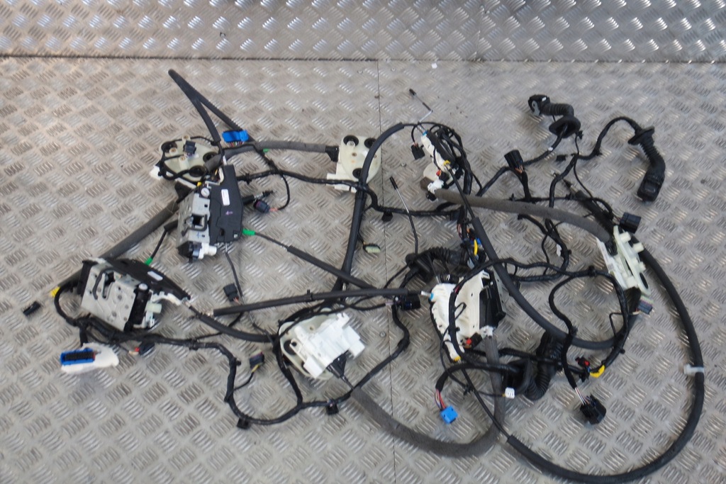 фото №1, Доводчики доводчик soft close maserati ghibli m157