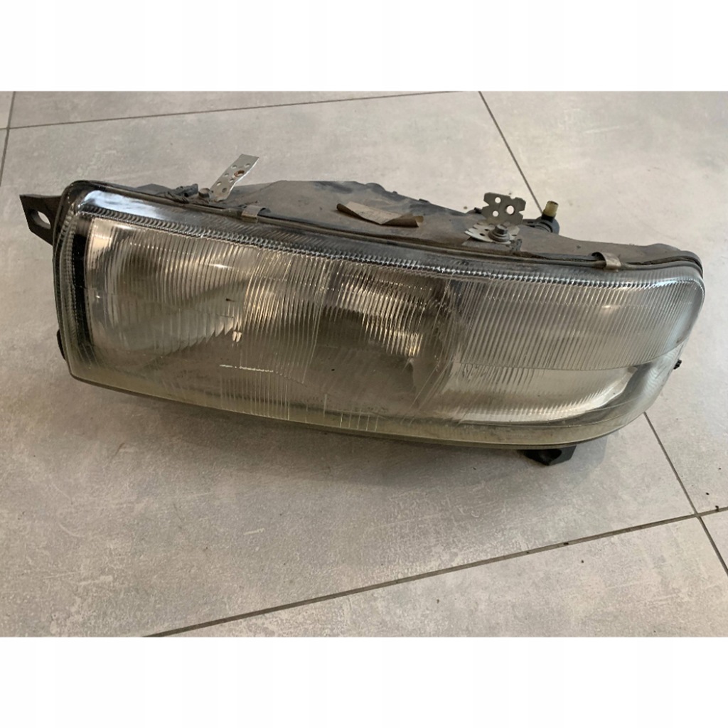 фото №1, Лампа передня ліва пошкоджені тримачі 7701044518 renault master ii