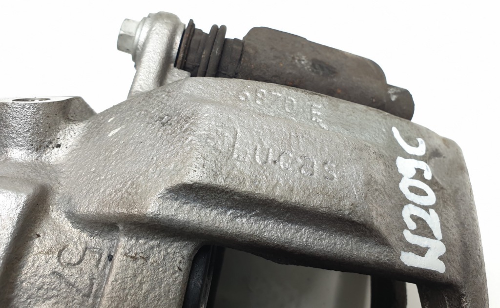 Суппорт тормозной правый перед mercedes w209 2.6 v6 в Украине