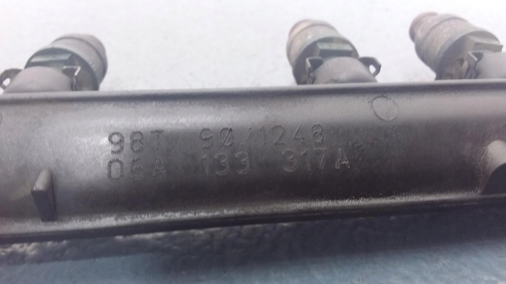 фото №7, Audi a3 8l 1.6 молдинг подаюча форсунки 037906031aa