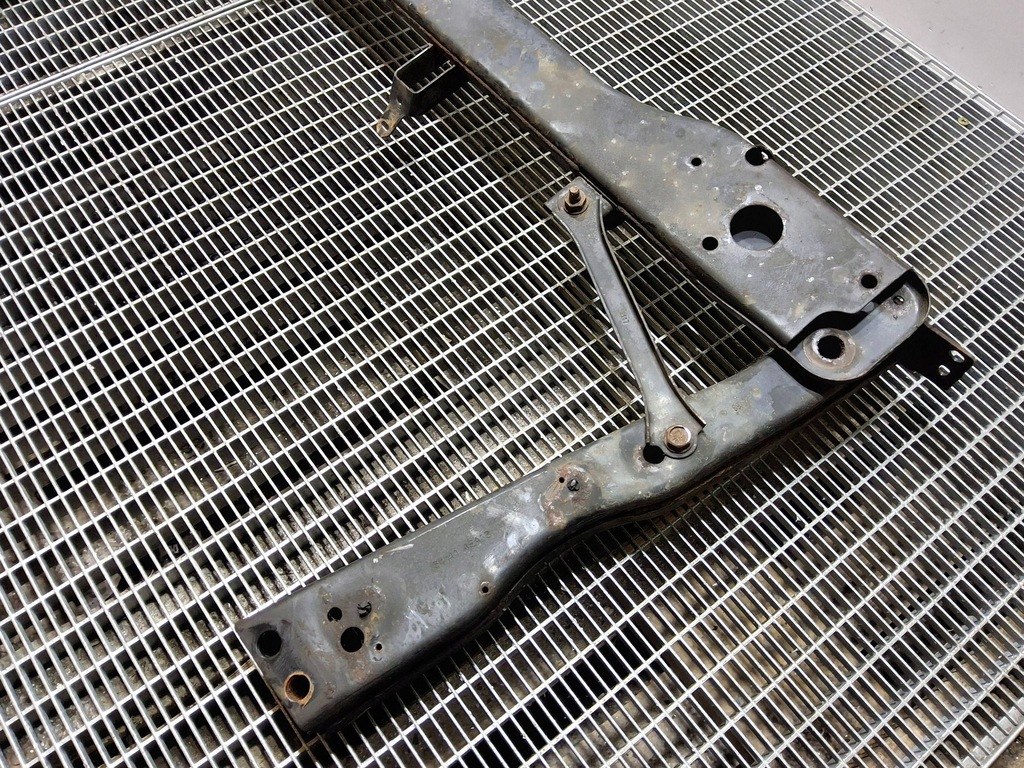 фото №9, Нижні кронштейн радіатора renault kadjar 644104ea0b