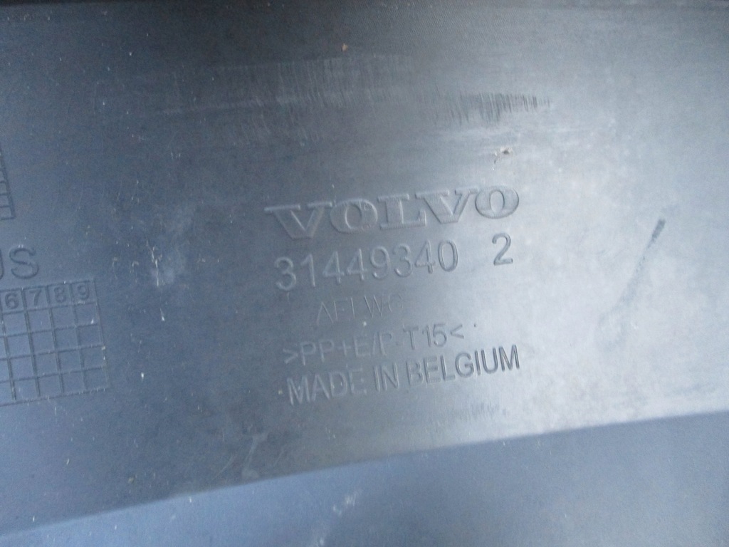 фото №9, Спойлер накладка dół бампера перед volvo xc40 31449340