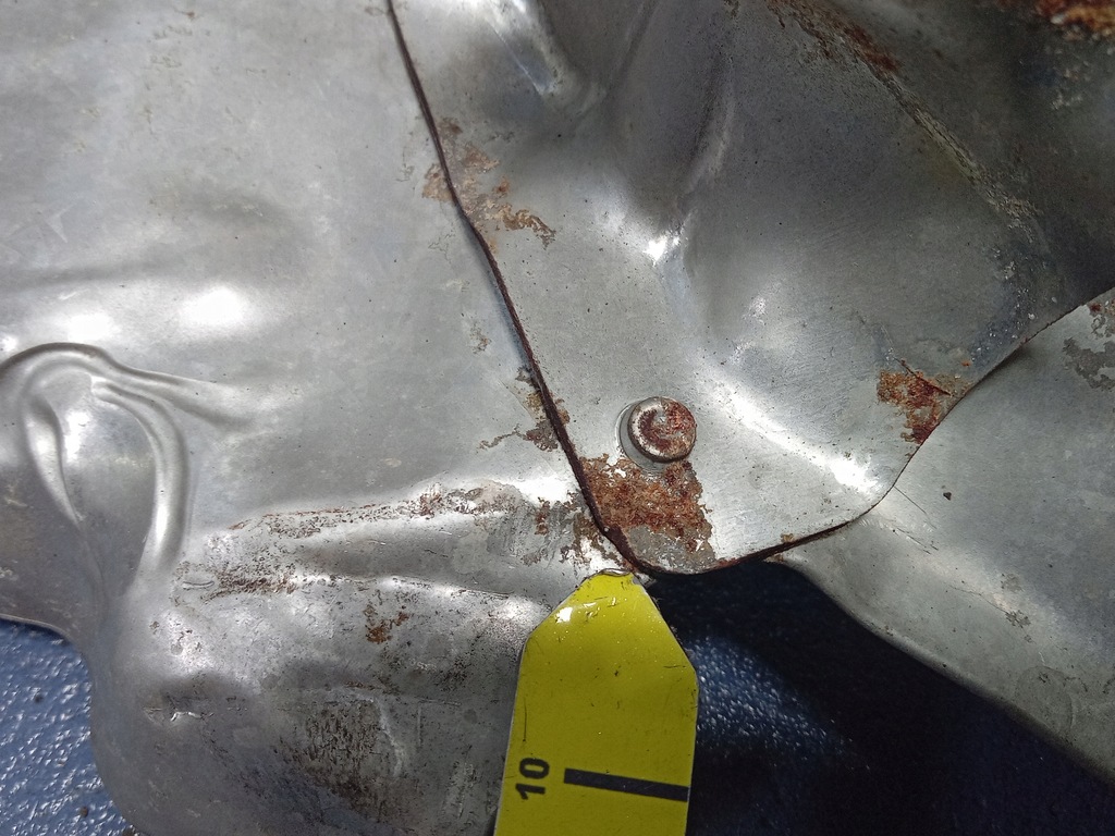 фото №4, Bmw 7 g11 g12 4.4 v8 защита тепловая 8600300