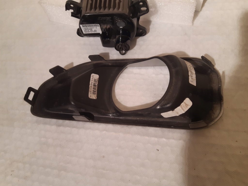 фото №5, Jeep wrangler jl противотуманная фара правый оригинальный