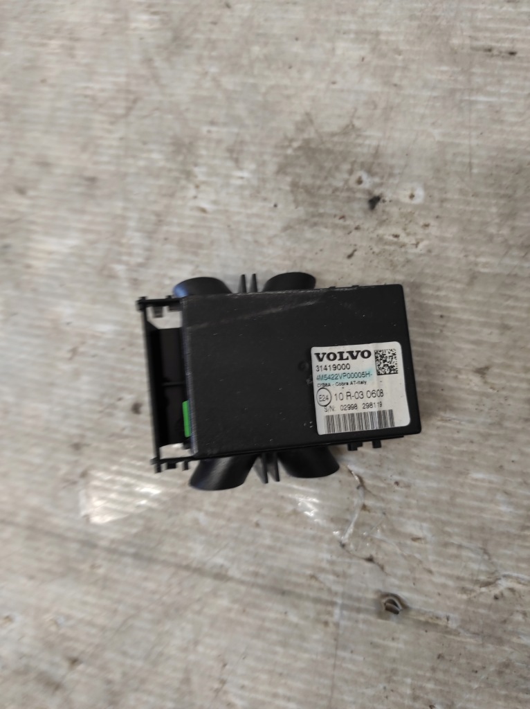 фото №1, Volvo xc60 i lift лампа стельовий 31419000