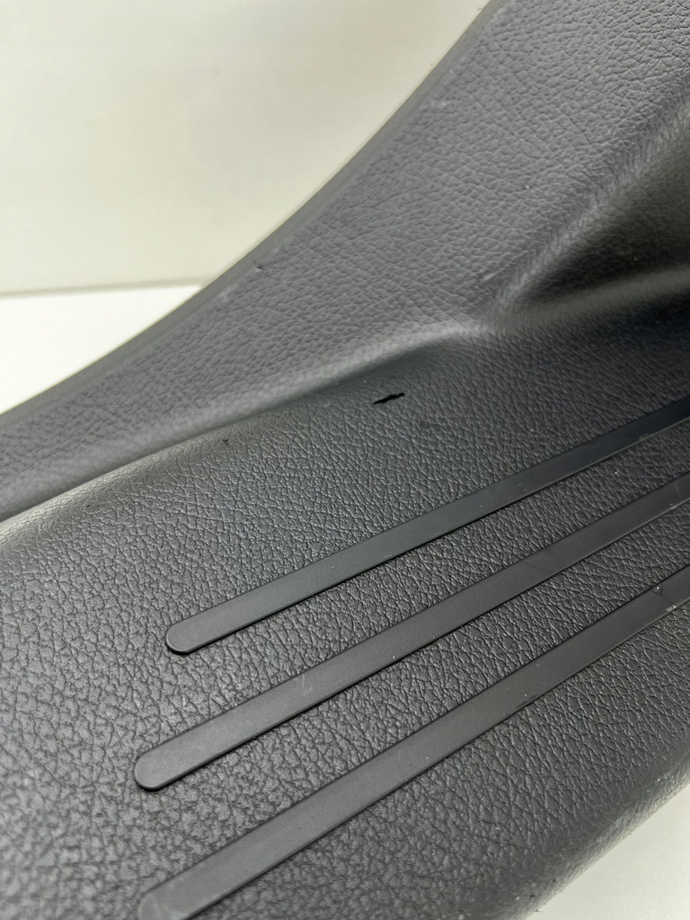 фото №5, Mercedes x247 glb захист молдинг накладка поріг права задня a2476900201