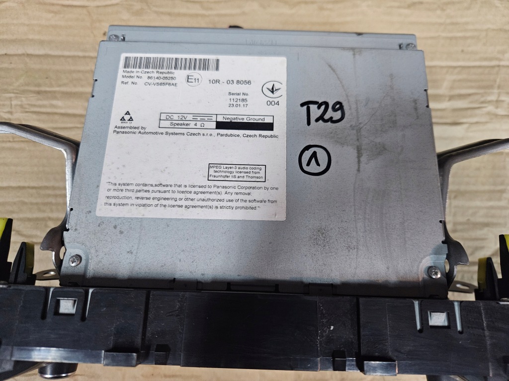 Toyota avensis t29 15-18 радио навигация Оригинал