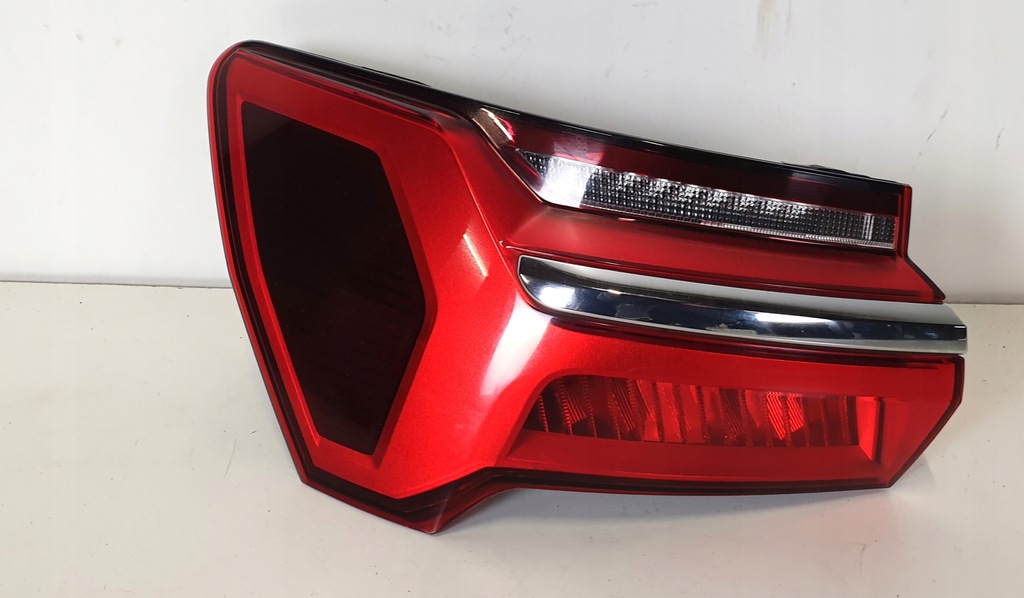 фото №1, Audi a6 4k c8 лампа левая задняя sedan