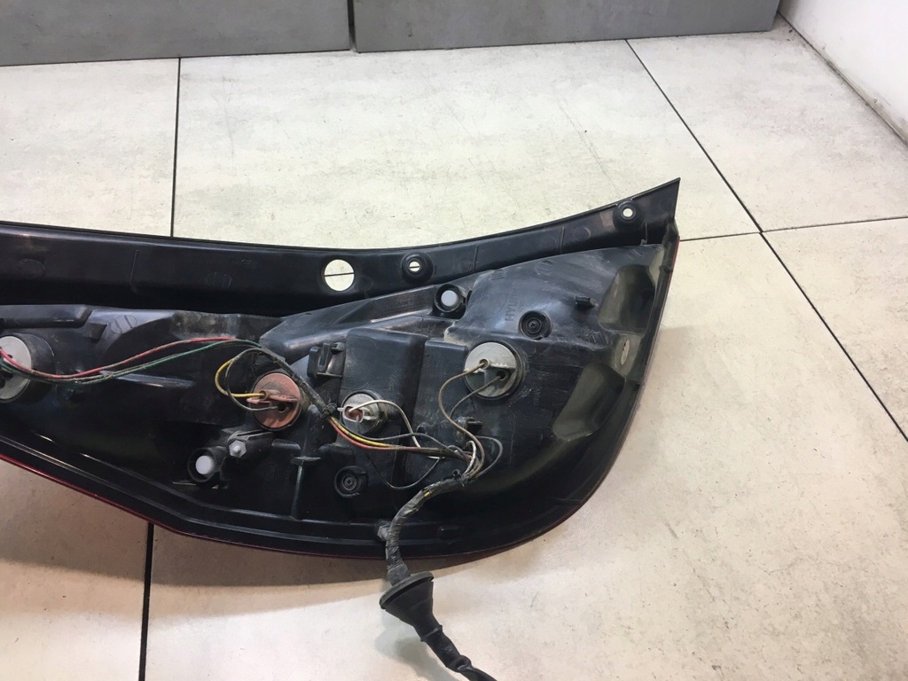 фото №8, Лампа правый задняя hyundai i30 i hb 92402-2r0