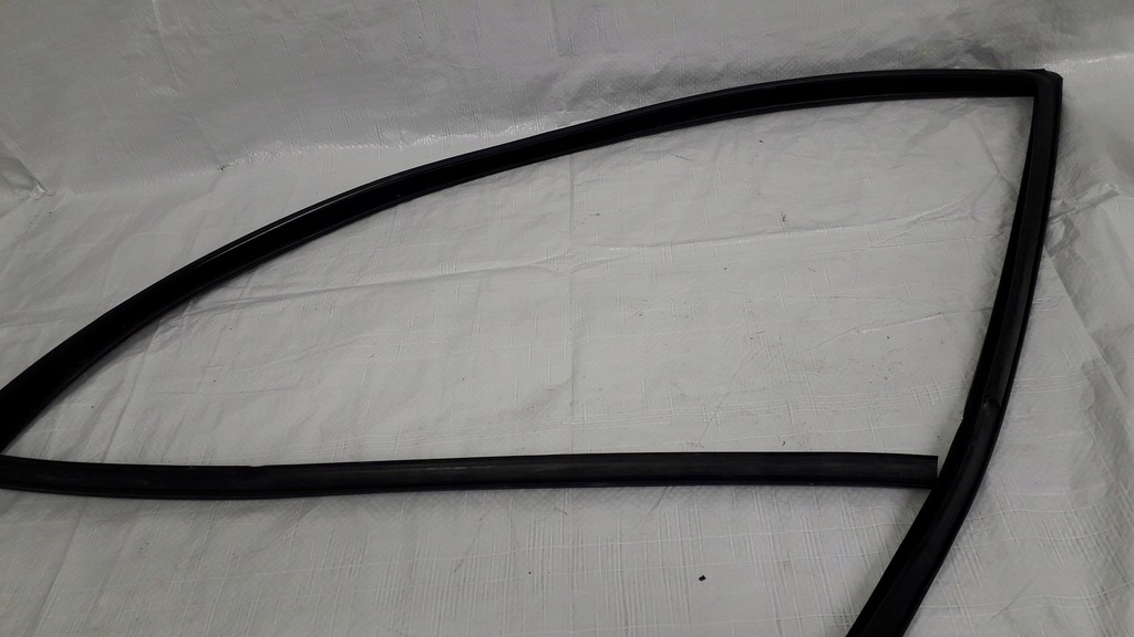 фото №11, Vw fox 2003-2011 прокладка скло двері права сторона 5z3837440