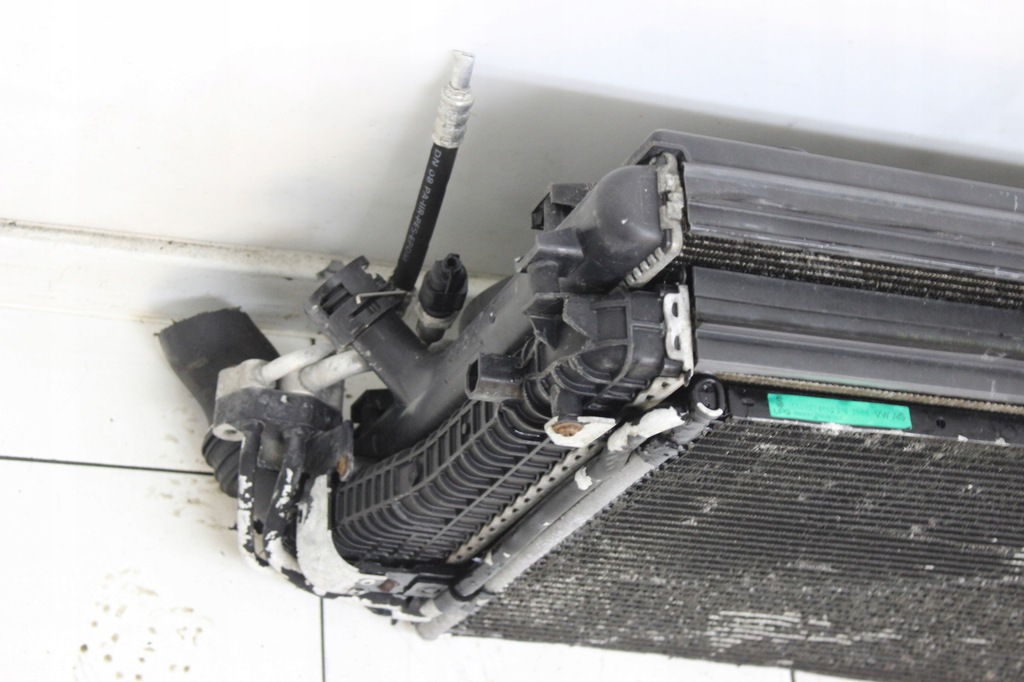 фото №4, Комплект радіатор вентилятори vw golf v 2.0 tdi