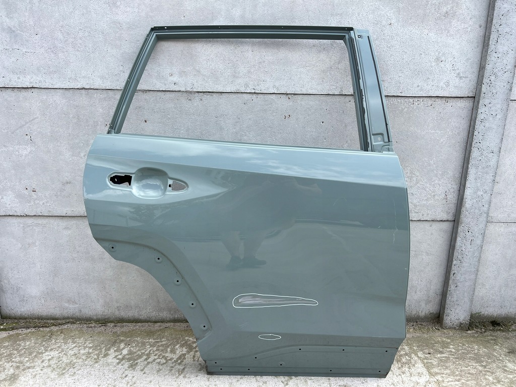 фото №1, Дверь toyota corolla cross задняя правый задние правое