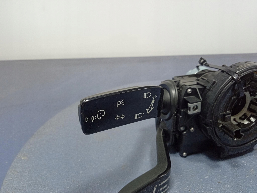 Porsche cayenne 3 9y переключатель подрулевой  переключатели лента 9y0953502 в Украине