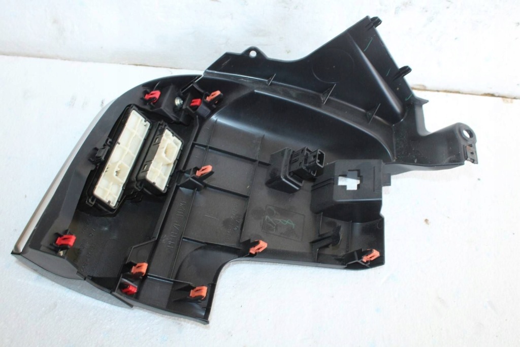 фото №3, Захист консолі заглушка кнопка захист toyota prius iv