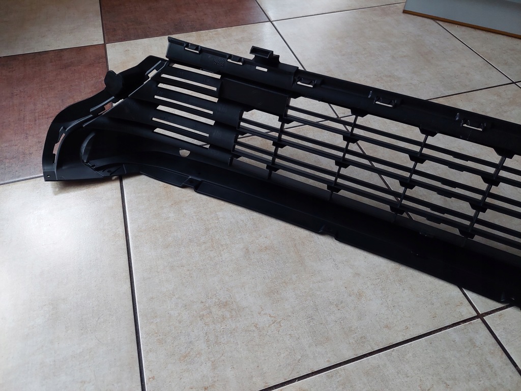 фото №7, Решётка бампера - средняя --- opel combo e - 2018 - nowa