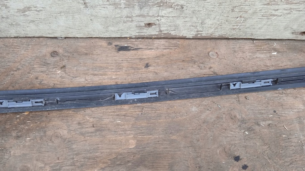 фото №7, Peugeot 3008 i молдинг стекло лобовое правая evgc