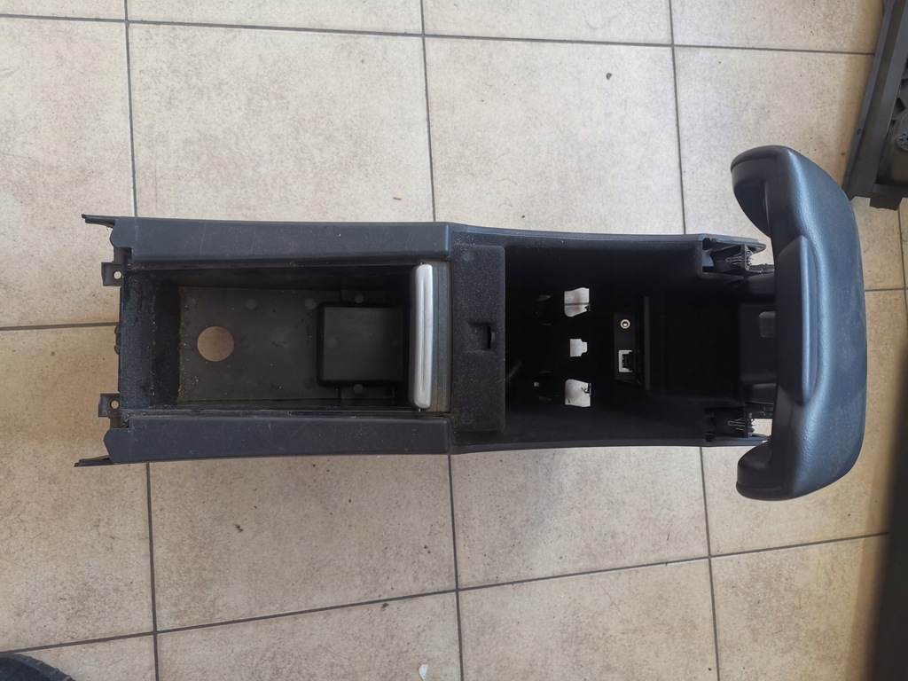 фото №5, Volvo xc60 подлокотник крышка шторка туннель