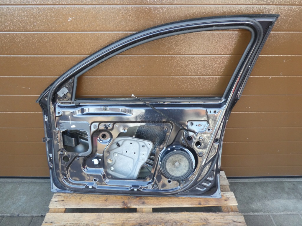 фото №10, Дверь правый перед чёрные skoda superb ii