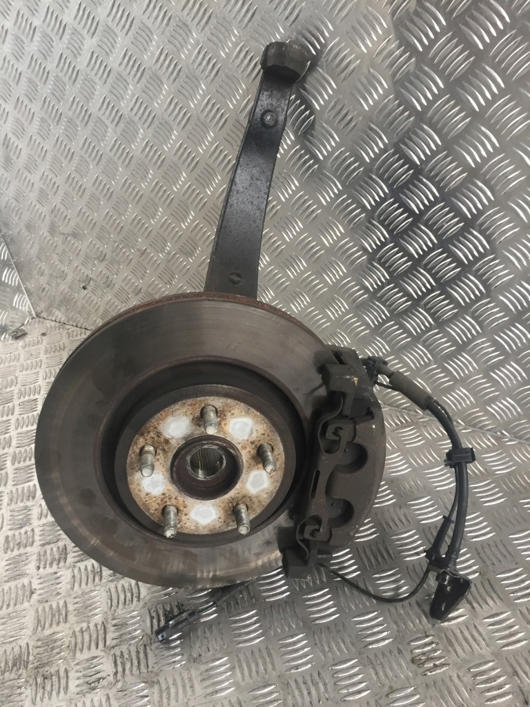 фото №1, Поворотний кулак ліва передня jeep cherokee wk2 3.0crd