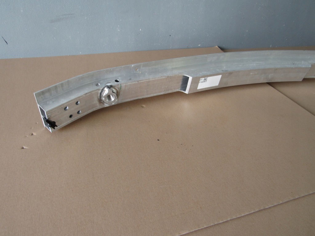 Mercedes w177 cla балка під  бампер перед Зі Шроту