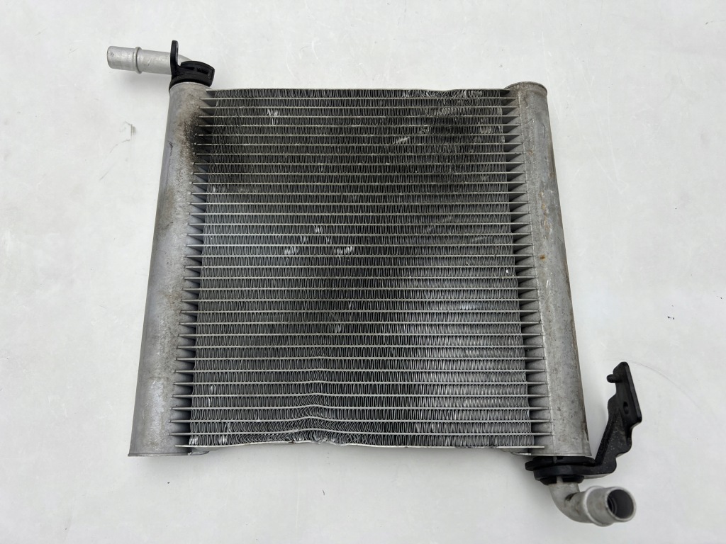 Купити F-pace x761 velar l560 додаткова радіатор води бічна оригінал