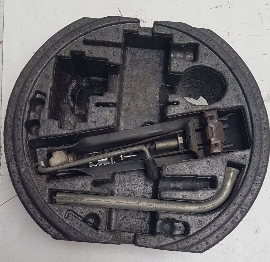 фото №1, Вкладиш колеса запасного домкрат ключ seat altea