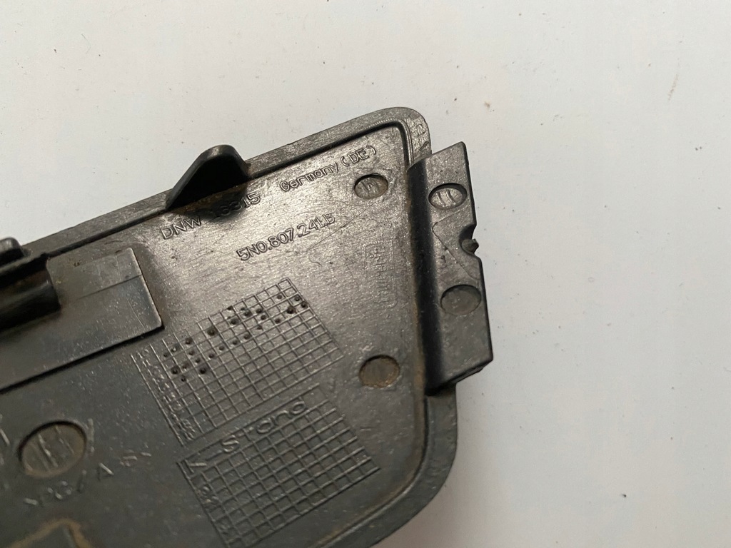 фото №10, Заглушка фаркоп буксировочный перед vw tiguan 12-15