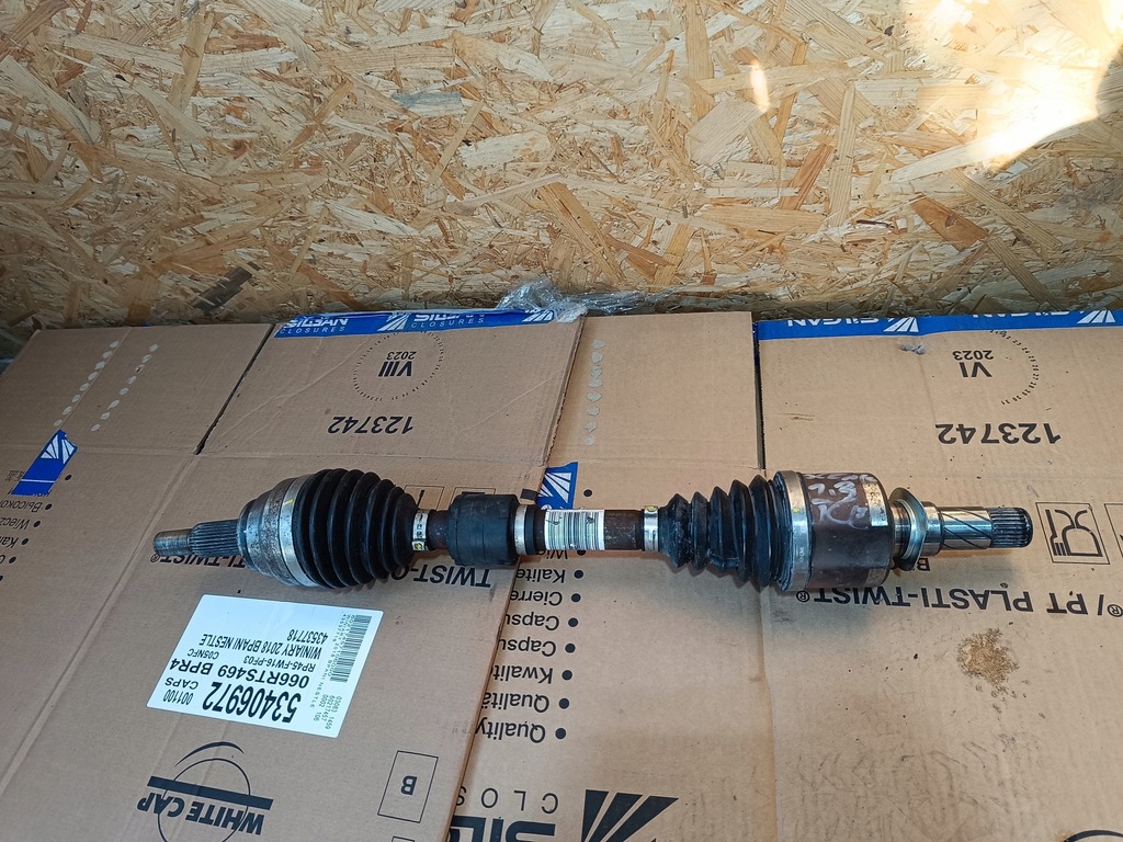 фото №1, Приводной вал автоматическая коробка передач 1.3 tce 391015778 renault scenic iv