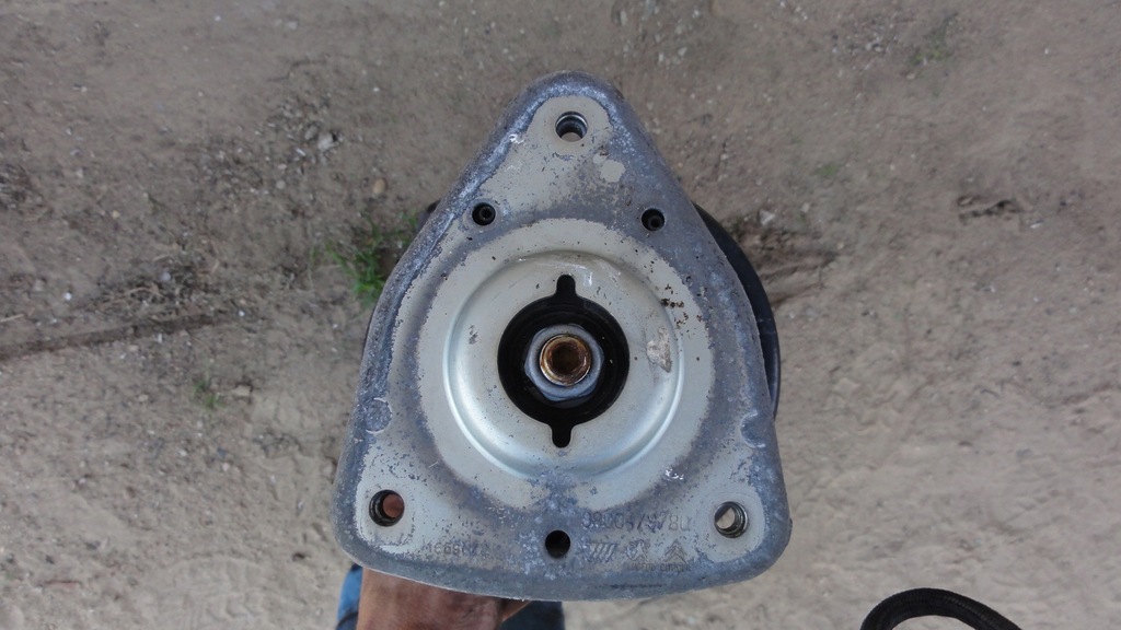 фото №5, Peugeot 308 ii t9 2,0blue hdi амортизационная стойка правый 16r