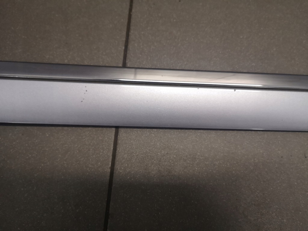 фото №8, Молдинг дверь средняя правый перед audi a8 d3 ly7h