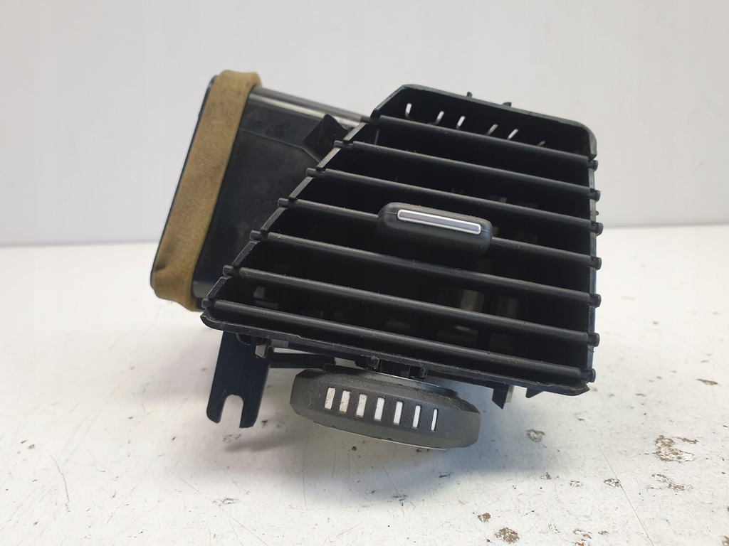 фото №1, Renault laguna iii решётка обдув правая перед