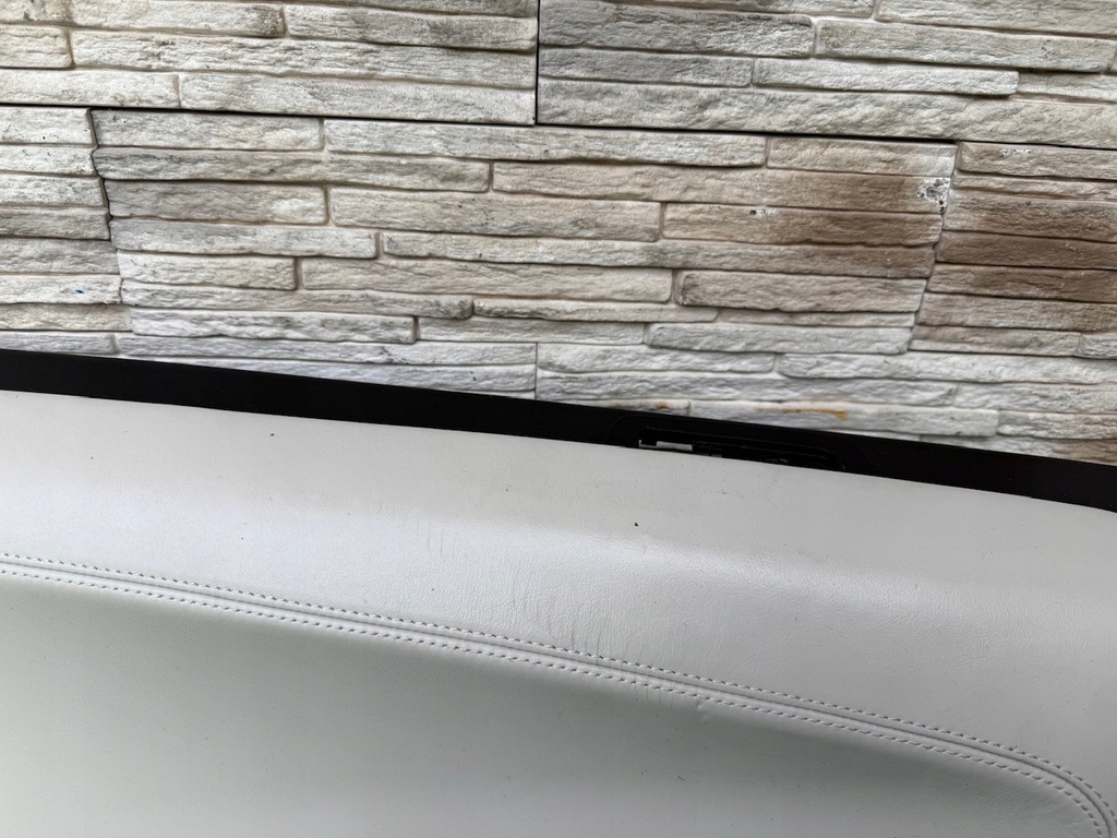 фото №4, Обивка дверь bmw i8