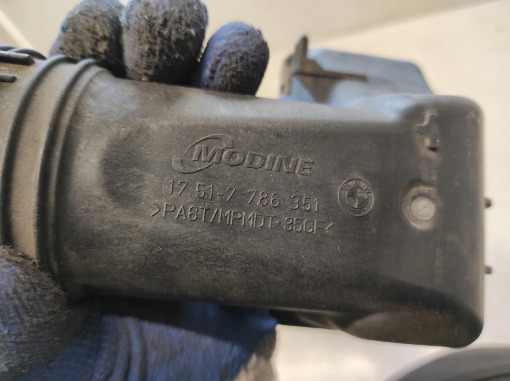 Bmw 3 e46 рестайлинг  01- 2.0d интеркулер 7786351 в Украине