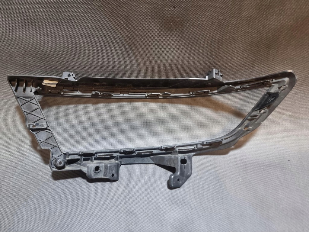 Opel astra l vi рамка решётка бампера правый  перед Киев